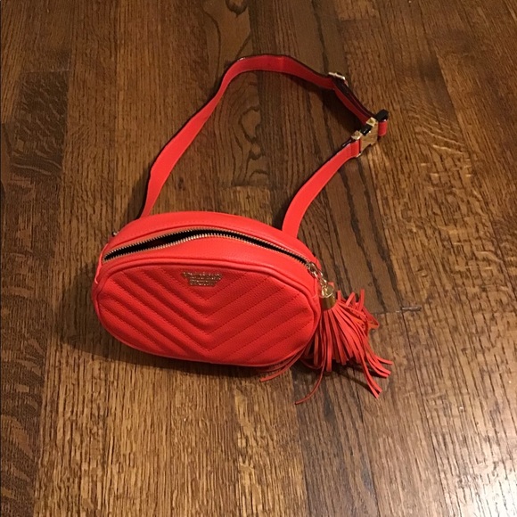Victoria's Secret Handbags - Victoria's Secret adjustable Waist belt bag